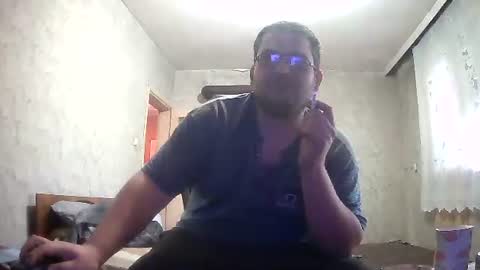 Stefan online show from December 7, 2024, 9:50 am