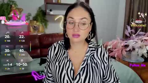 StefanaWinter online show from November 4, 2025, 4:55 am