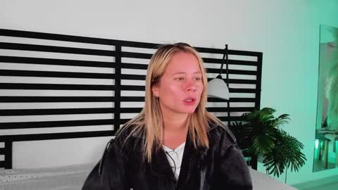 Stefanny   online show from January 21, 2025, 12:29 pm