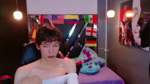 stefany piink online show from June 14, 2026, 2:52 pm