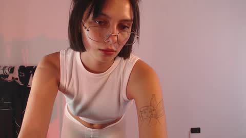 Snapshot of stefigirl chatting on December 3, 2024, 9:45 pm Stef online show from December 3, 2024, 9:45 pm