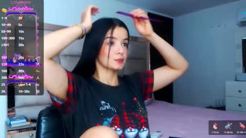 Stefany online show from December 23, 2025, 12:52 am