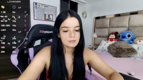Stefany online show from June 18, 2026, 11:53 pm