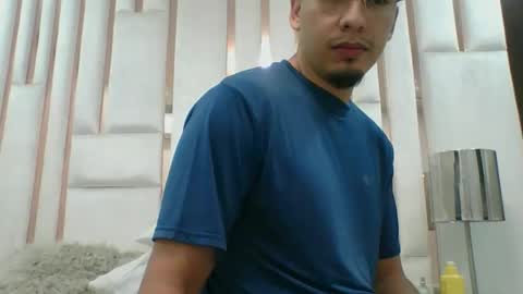 stefyysmid online show from April 17, 2026, 11:46 am