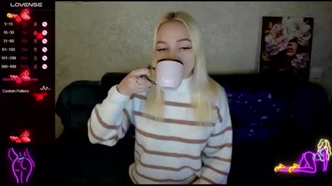 Stella  Cox online show from November 21, 2025, 1:21 pm