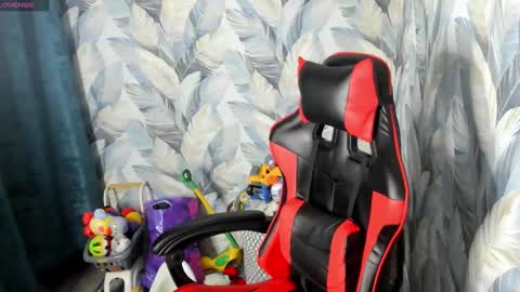 Snapshot of stella_leex chatting on October 23, 2025, 2:11 am Stella online show from October 23, 2025, 2:11 am