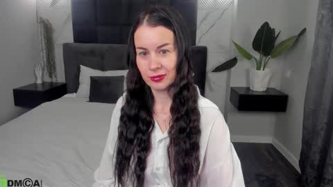 stella online show from October 19, 2025, 1:06 am