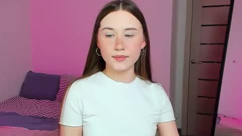 stella_sunny online show from November 7, 2025, 11:32 am