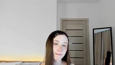 stella_sunny online show from March 11, 2026, 1:22 am