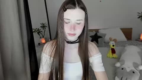 Snapshot of stella_sunny chatting on August 5, 2026, 10:33 pm stella_sunny online show from August 5, 2026, 10:33 pm