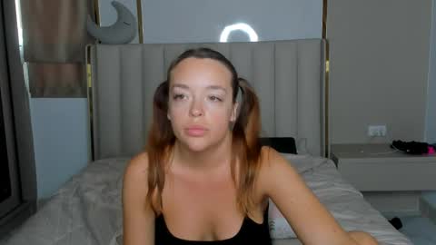 Snapshot of stellaa_queen chatting on April 18, 2026, 12:25 am stella online show from April 18, 2026, 12:25 am
