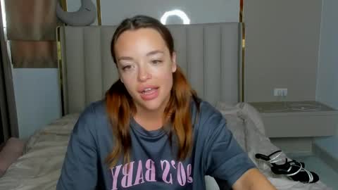 Snapshot of stellaa_queen chatting on April 19, 2026, 12:33 am stella online show from April 19, 2026, 12:33 am