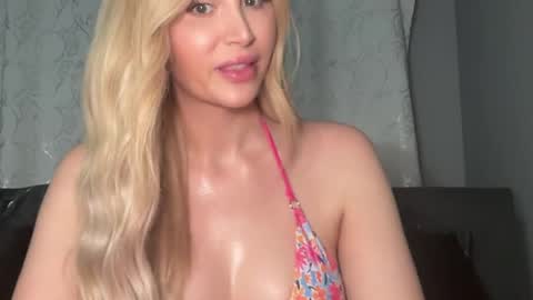 Stella Bella online show from June 3, 2026, 4:15 am