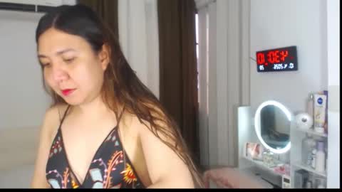 Snapshot of stellahugets chatting on April 10, 2026, 8:30 am Stella online show from April 10, 2026, 8:30 am