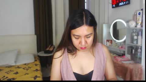 Snapshot of stellahugets chatting on April 11, 2026, 4:17 am Stella online show from April 11, 2026, 4:17 am