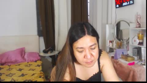 Stella online show from May 22, 2026, 1:57 am