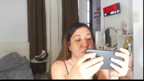 Stella online show from June 25, 2026, 12:54 am