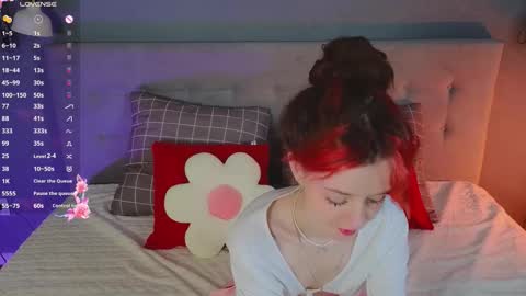 Stella online show from March 26, 2026, 3:45 am