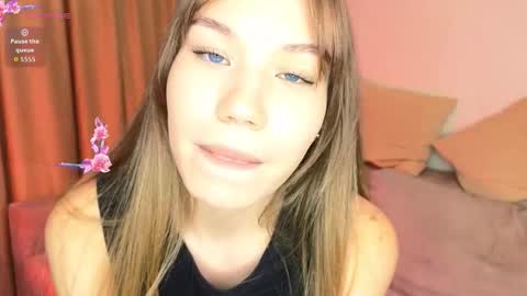 Snapshot of stellaotell chatting on October 25, 2025, 4:35 pm Molly online show from October 25, 2025, 4:35 pm