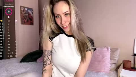 Snapshot of stellar_blade chatting on April 14, 2026, 3:23 am Alexia online show from April 14, 2026, 3:23 am