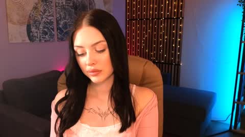 Snapshot of stellary_shy chatting on December 11, 2024, 6:09 pm Stellary online show from December 11, 2024, 6:09 pm