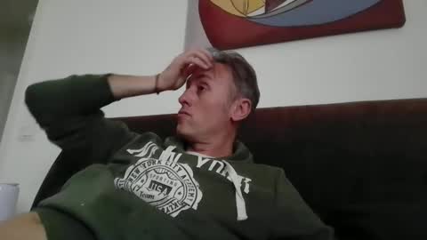 sten015 online show from November 4, 2025, 2:05 pm