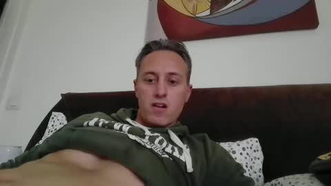 sten015 online show from November 19, 2025, 1:44 pm