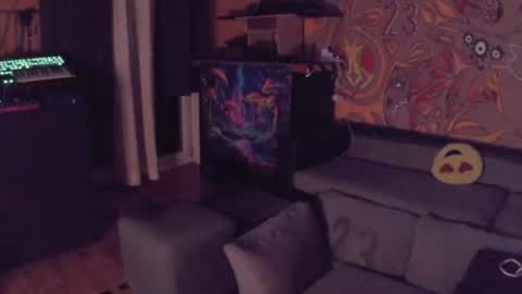 Snapshot of stenlyvrbich chatting on September 14, 2025, 2:11 am lee online show from September 14, 2025, 2:11 am