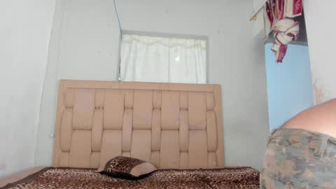 Stepcouple   online show from January 26, 2025, 9:07 pm