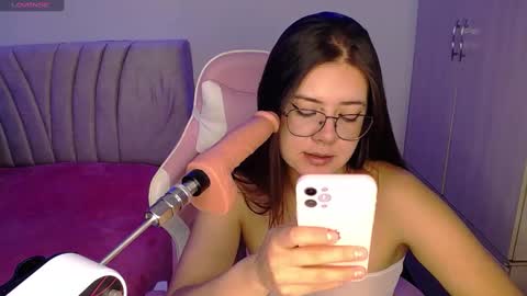 Emma online show from January 5, 2025, 11:01 pm