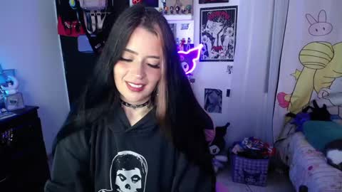 Snapshot of stephani_rousso chatting on March 4, 2025, 7:54 pm joha cosmo online show from March 4, 2025, 7:54 pm