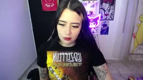 Snapshot of stephani_rousso chatting on November 16, 2025, 10:37 pm joha cosmo online show from November 16, 2025, 10:37 pm