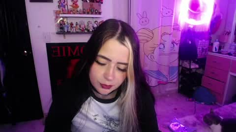 Snapshot of stephani_rousso chatting on May 15, 2026, 11:34 pm joha cosmo online show from May 15, 2026, 11:34 pm