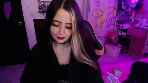 Snapshot of stephani_rousso chatting on June 8, 2026, 1:28 am joha cosmo online show from June 8, 2026, 1:28 am