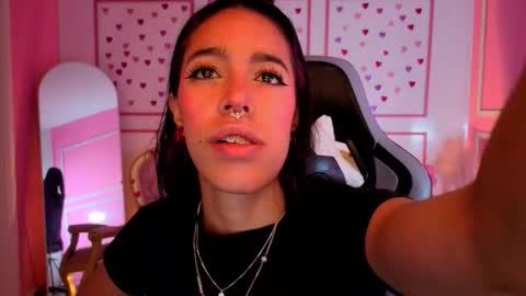 Stephania online show from January 16, 2026, 12:09 pm