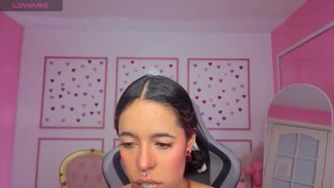 Stephania online show from February 12, 2026, 12:00 pm