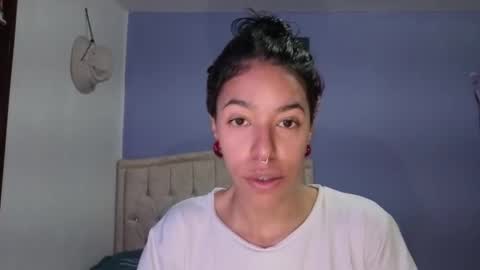 Stephania online show from March 13, 2026, 2:45 pm