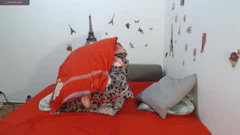 Stephanie   online show from January 10, 2026, 11:12 am