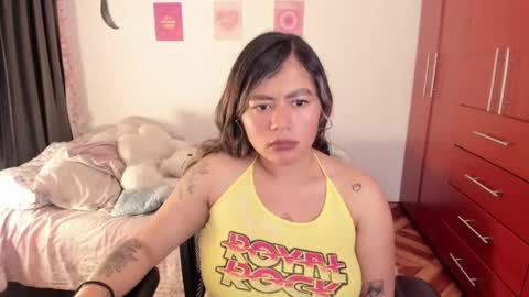 Stephanie  online show from November 18, 2025, 1:22 am