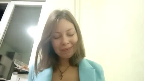 Jessica online show from December 4, 2025, 5:43 pm