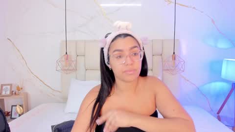 Stefanny online show from December 16, 2024, 10:34 pm