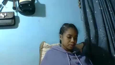 stephaolysca online show from May 18, 2026, 5:52 pm