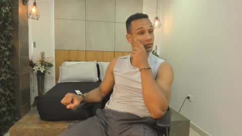 Snapshot of sterling_magnus chatting on February 17, 2026, 9:10 pm online show from February 17, 2026, 9:10 pm