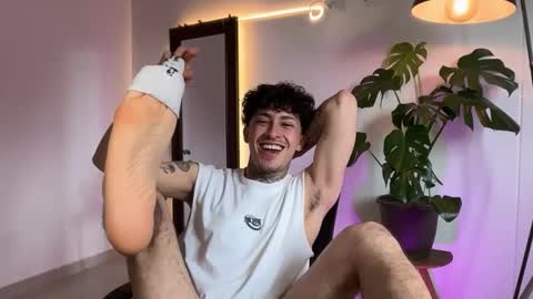 Daniel Steven Navarro online show from April 13, 2026, 4:01 pm