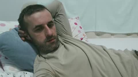 Snapshot of stevenpit chatting on December 19, 2024, 7:40 pm stevenpit online show from December 19, 2024, 7:40 pm