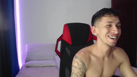 Snapshot of stevensex501 chatting on January 27, 2025, 1:05 am steven online show from January 27, 2025, 1:05 am