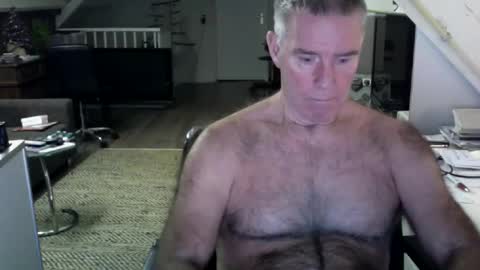 Snapshot of stevetwo chatting on December 16, 2024, 10:34 pm stevetwo online show from December 16, 2024, 10:34 pm