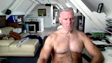 Snapshot of stevetwo chatting on April 20, 2026, 11:24 am stevetwo online show from April 20, 2026, 11:24 am