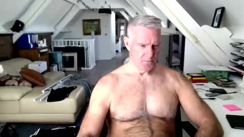 Snapshot of stevetwo chatting on April 21, 2026, 11:49 am stevetwo online show from April 21, 2026, 11:49 am