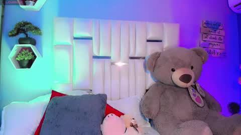 Steisee Reyes online show from September 20, 2025, 7:09 am